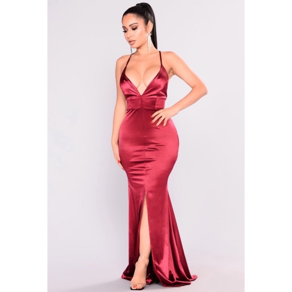 Size XS Wine Colored FashionNova Dress